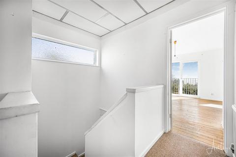 3 bedroom end of terrace house for sale, Wimblewood Close, West Cross, Swansea