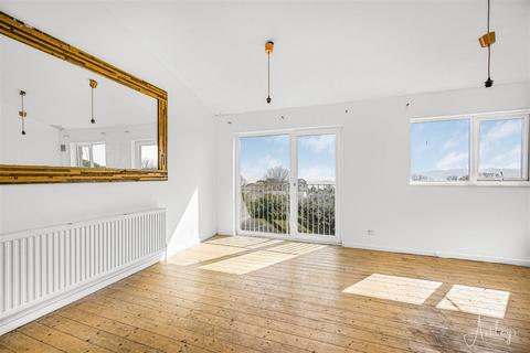 3 bedroom end of terrace house for sale, Wimblewood Close, West Cross, Swansea