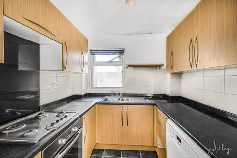 3 bedroom end of terrace house for sale, Wimblewood Close, West Cross, Swansea