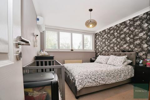 78 Tiptree Crescent, Ilford, IG5 0SY