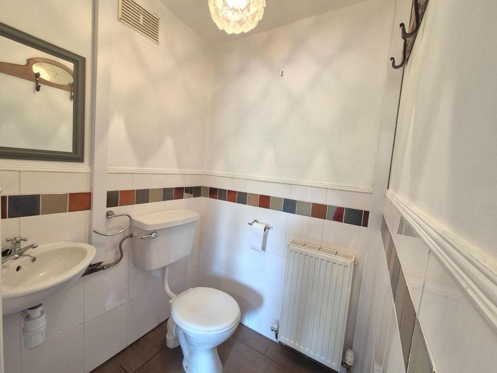 Downstairs WC.jpg