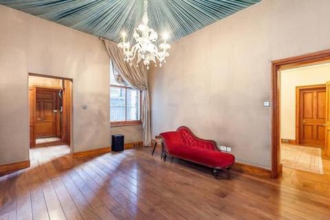 3 bedroom flat for sale, Palace Court, Notting Hill, London, W2