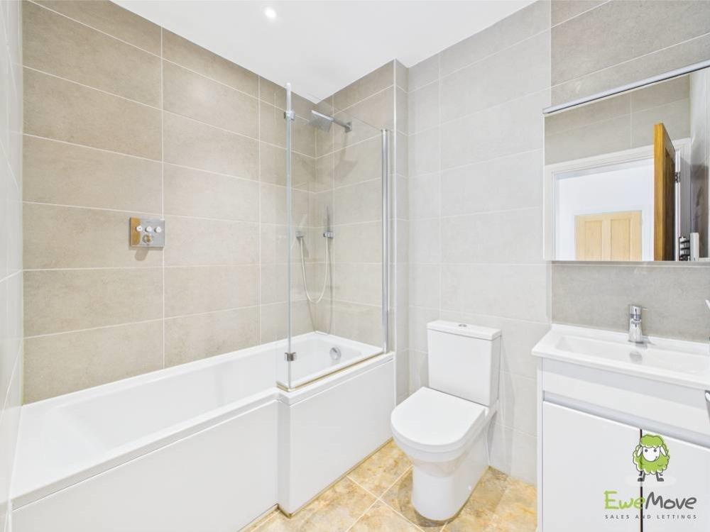 En-Suite Emily Dimelow Ewemove Whitchurch and Nant