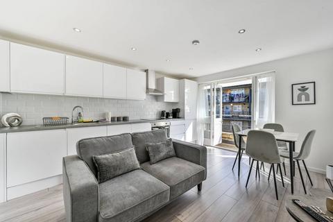2 bedroom flat for sale, Vivian Comma Close, Finsbury Park, London, N4