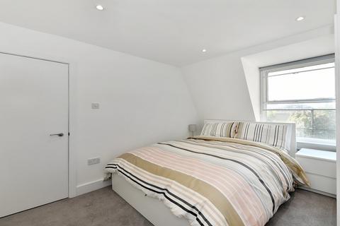 3 bedroom apartment to rent, Balcombe Street, Marylebone, London, NW1