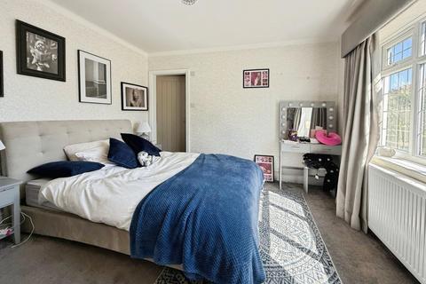 19 Bramley Road, Bramhall, Stockport, SK7 2DW