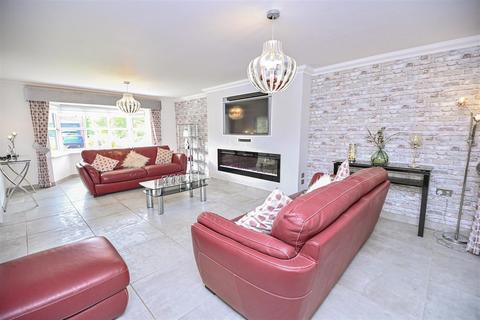 5 bedroom house for sale, St Marys Court, Lowton