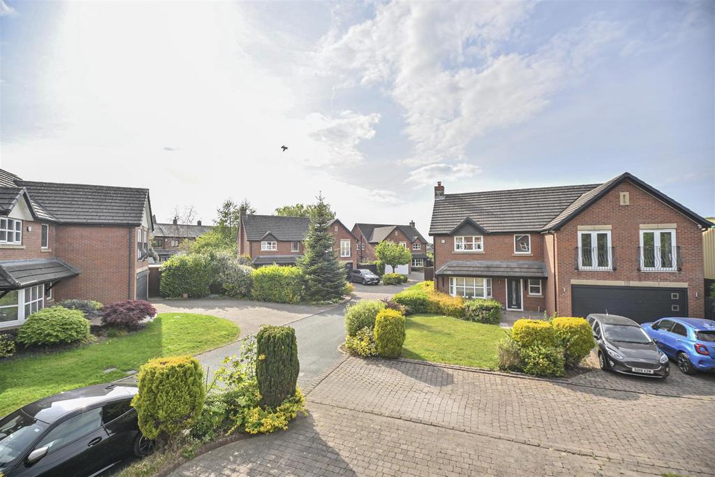 2 St Mary's Court View to front.jpg