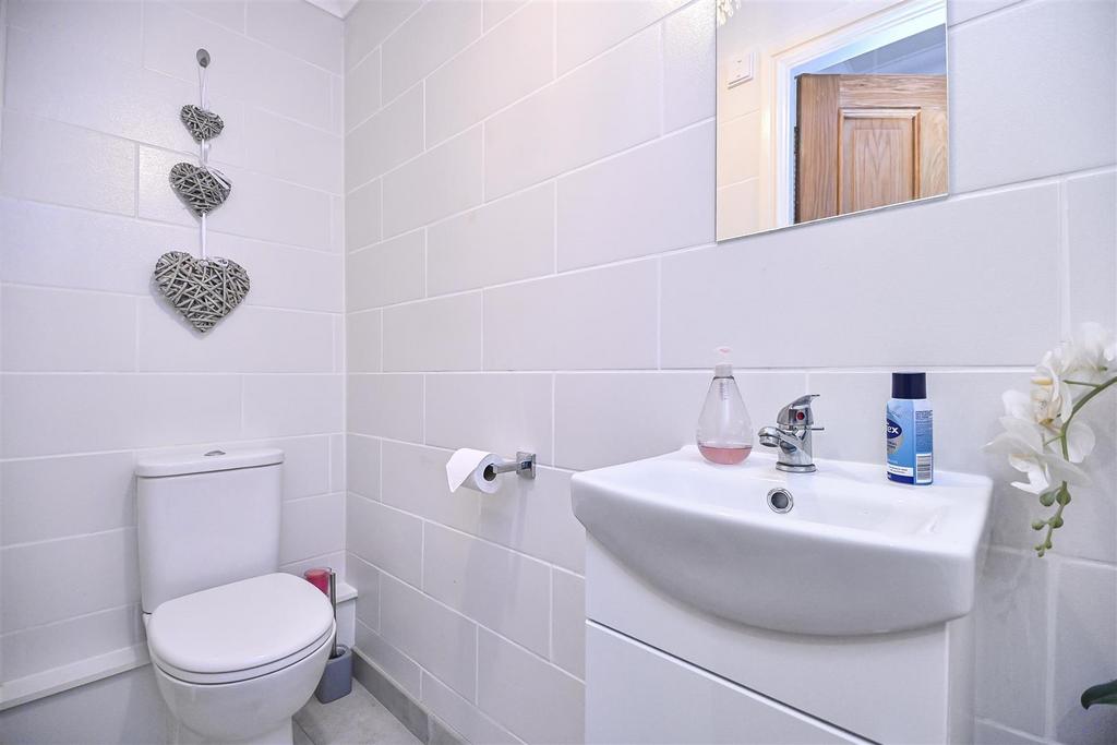2 St Mary's Court WC.jpg