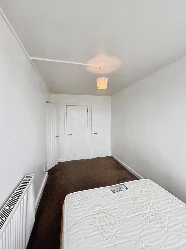 Apartment in Edinburgh, Redbraes, Leith Central - View 4
