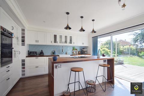 339 Longford Lane, Gloucester, GL2 9EW