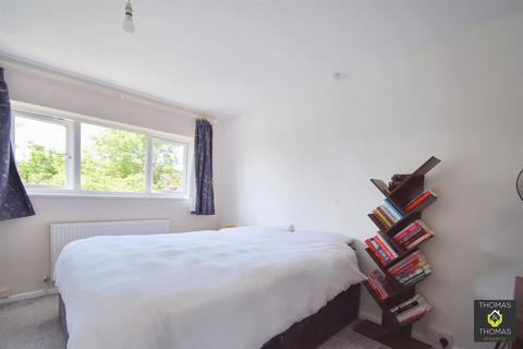 339 Longford Lane, Gloucester, GL2 9EW