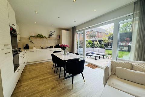 6 Tarragon Close, Mickleover, Derby, DE3 0GL