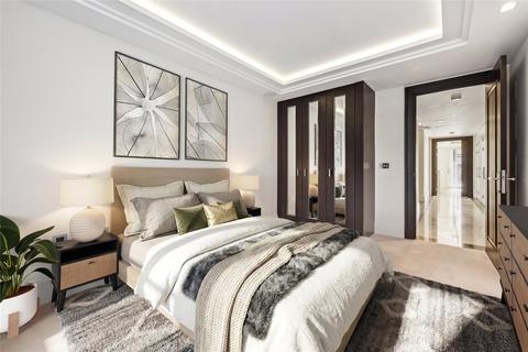 undefined, Strand, Covent Garden, WC2R