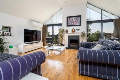 2 bedroom penthouse for sale, Seren Court, Cyncoed Road, Cardiff., CF23