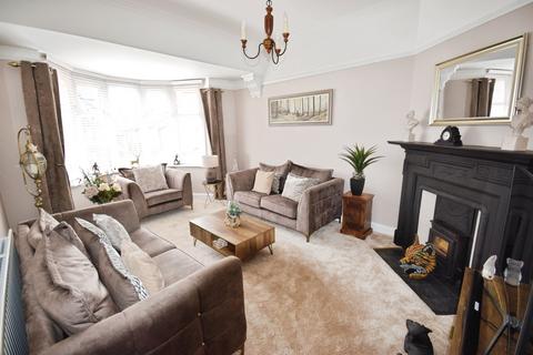 4 bedroom semi-detached house for sale, Derby Avenue, Skegness PE25