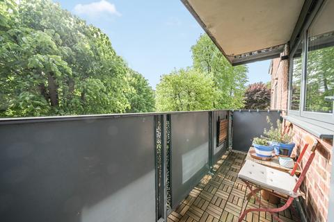 2 bedroom apartment for sale, Devonshire Road, London