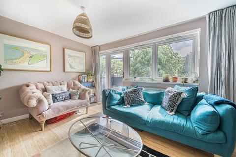 2 bedroom apartment for sale, Devonshire Road, London