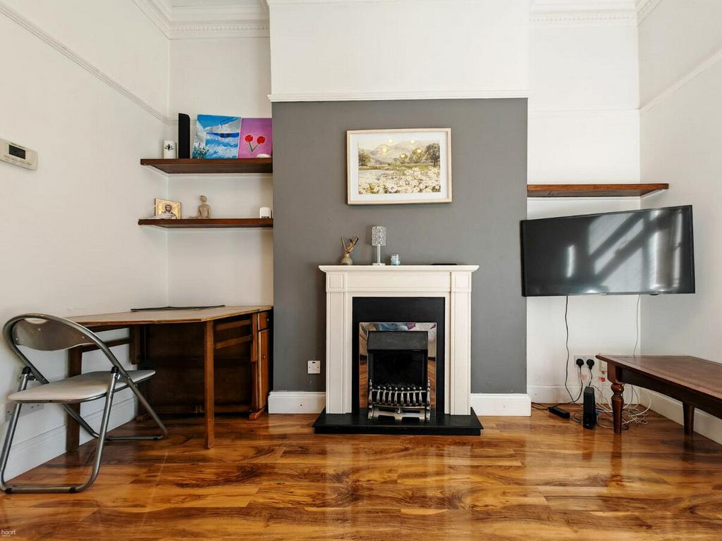 Apartment in HARROW - View 3
