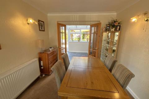 6 bedroom semi-detached house for sale, Birchfield Close, Halesowen B63