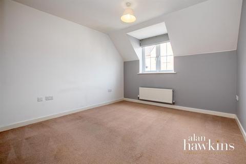 1 Hart Close, Royal Wootton Bassett, Swindon, SN4 7FN