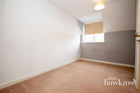 1 Hart Close, Royal Wootton Bassett, Swindon, SN4 7FN