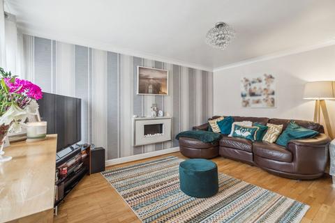 1 Aragon Close, Hemel Hempstead, HP2 7LG