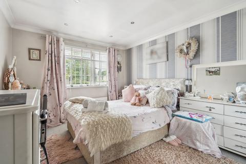 1 Aragon Close, Hemel Hempstead, HP2 7LG