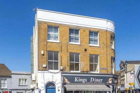 1 bedroom apartment to rent, Parrock Street, Gravesend, Kent, DA12