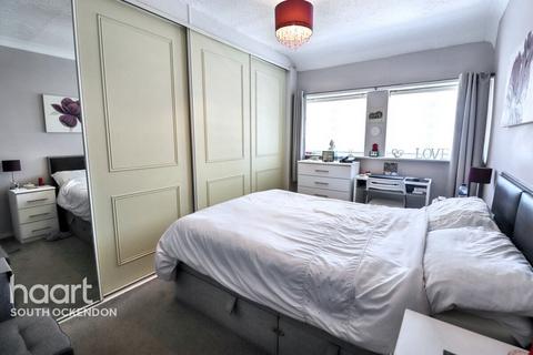 153 Usk Road, Aveley, South Ockendon, RM15 4NT