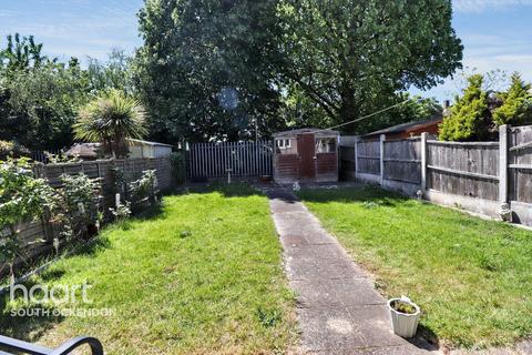 153 Usk Road, Aveley, South Ockendon, RM15 4NT