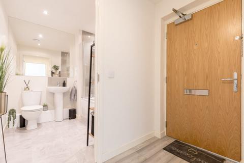 Flat 3, 1 Broomview Path, Edinburgh, EH11 4FH