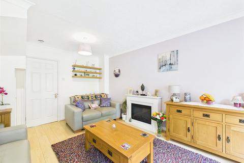 2 bedroom terraced house for sale, Jasmine Road, Romford RM7