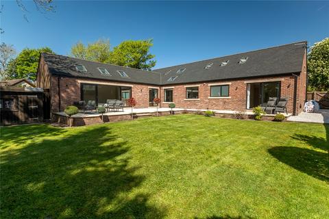 6 bedroom bungalow for sale, Rochdale Road, Shaw OL2