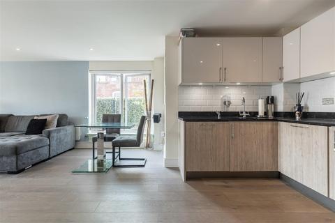 2 bedroom flat for sale, The Old Court House, Star Lane, Epping