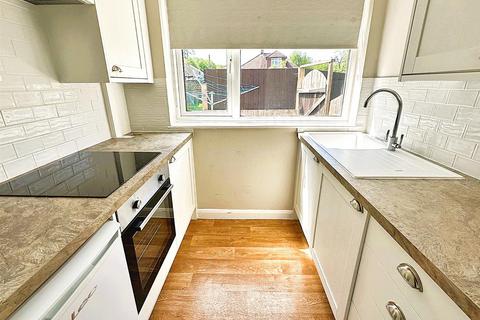 2 bedroom maisonette for sale, Shepperton Road, Petts Wood