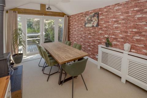10 Ashurst Road, West Moors, Ferndown, BH22 0LS