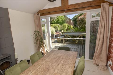 10 Ashurst Road, West Moors, Ferndown, BH22 0LS