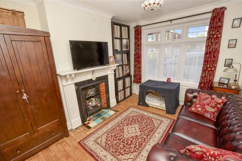 10 Ashurst Road, West Moors, Ferndown, BH22 0LS