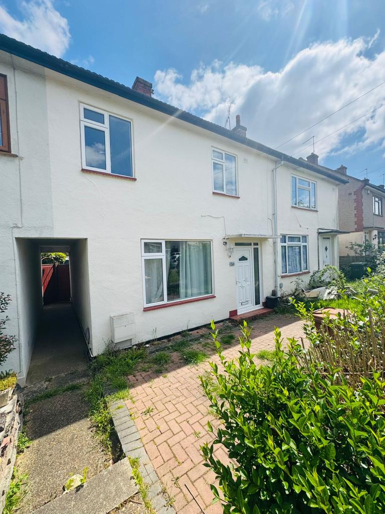 3 bedroom terraced house to rent