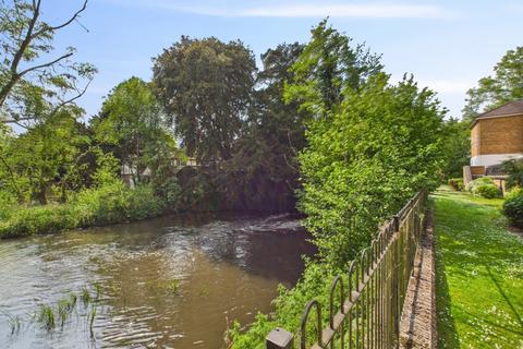 27 Old Mill Place, Wraysbury, Staines-upon-thames, TW19 5LY