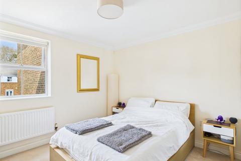 27 Old Mill Place, Wraysbury, Staines-upon-thames, TW19 5LY