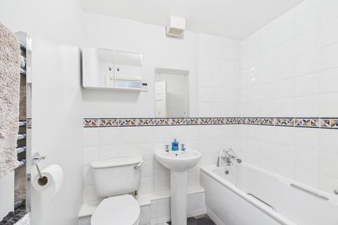 27 Old Mill Place, Wraysbury, Staines-upon-thames, TW19 5LY