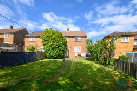 4 bedroom semi-detached house for sale, Stanborough Avenue, Borehamwood