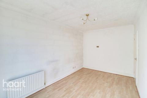 1 bedroom apartment for sale, Thrush Court, London