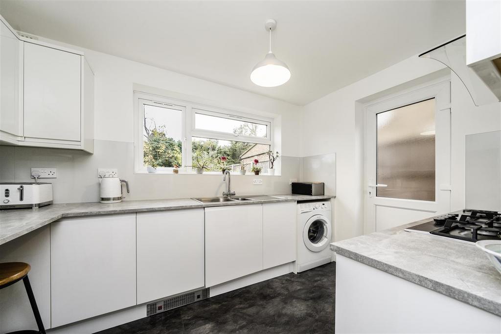 Davidson Frost-Wellings, DFW, Acacia Close, Stanmo
