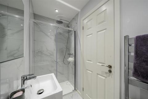 28 Acacia Close, Stanmore, HA7 3JR