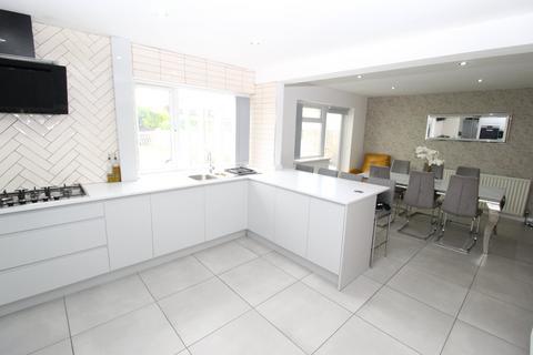 4 bedroom detached house for sale, Gloucester Road, Walsall, WS5