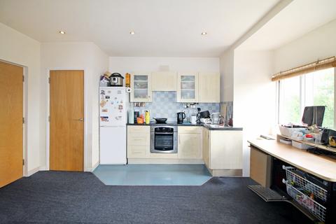 1 bedroom apartment for sale, Flat 2, Lynchford Road, Farnborough , Hampshire, GU14