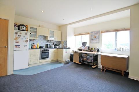 1 bedroom apartment for sale, Flat 2, Lynchford Road, Farnborough , Hampshire, GU14